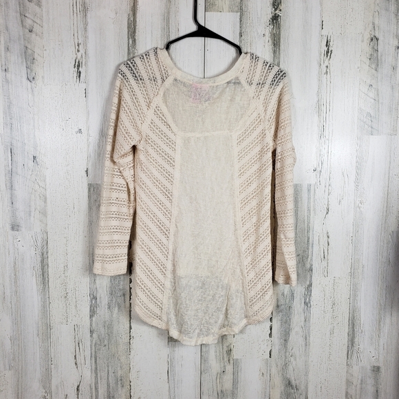 Love on a hanger high low long sleeve top size Small - Picture 5 of 6
